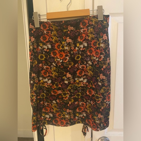 Noisy May/ Hudson’s Bay/ Floral Ruched Drawstring Skirt- Medium - Picture 1 of 2